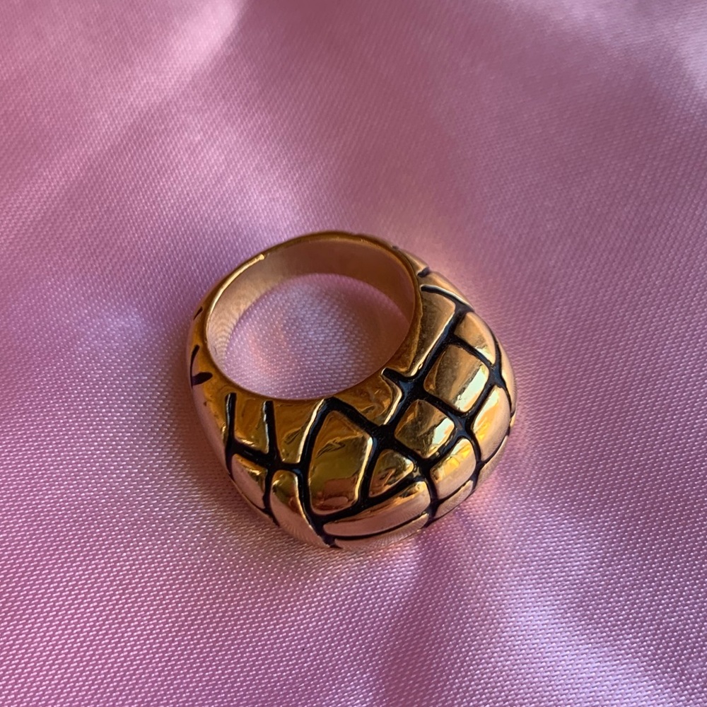 Vintage Gold Snakeskin Emboss Gold Ring